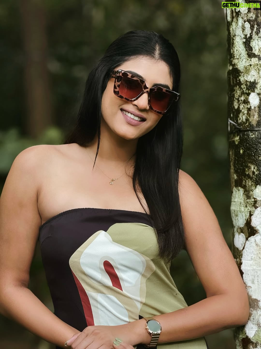 Divya Suresh - 11.3K Likes - Let the leaves fall where they may “

“Wayanad monsoon 🍃🚴🏻‍♀️☔️🦌☕️”

.

.#DS #divyasuresh #wayanad #nature #mylove #happy