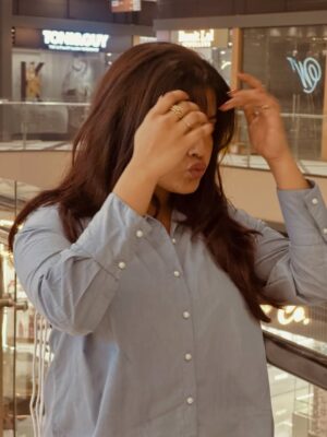 Divyanshi Jaiswal Instagram - Love this shirt from @wavyn.co 💅🏻
.
.
.
.
.
.
.
#blackfridaysaleislive #blackfridaysale