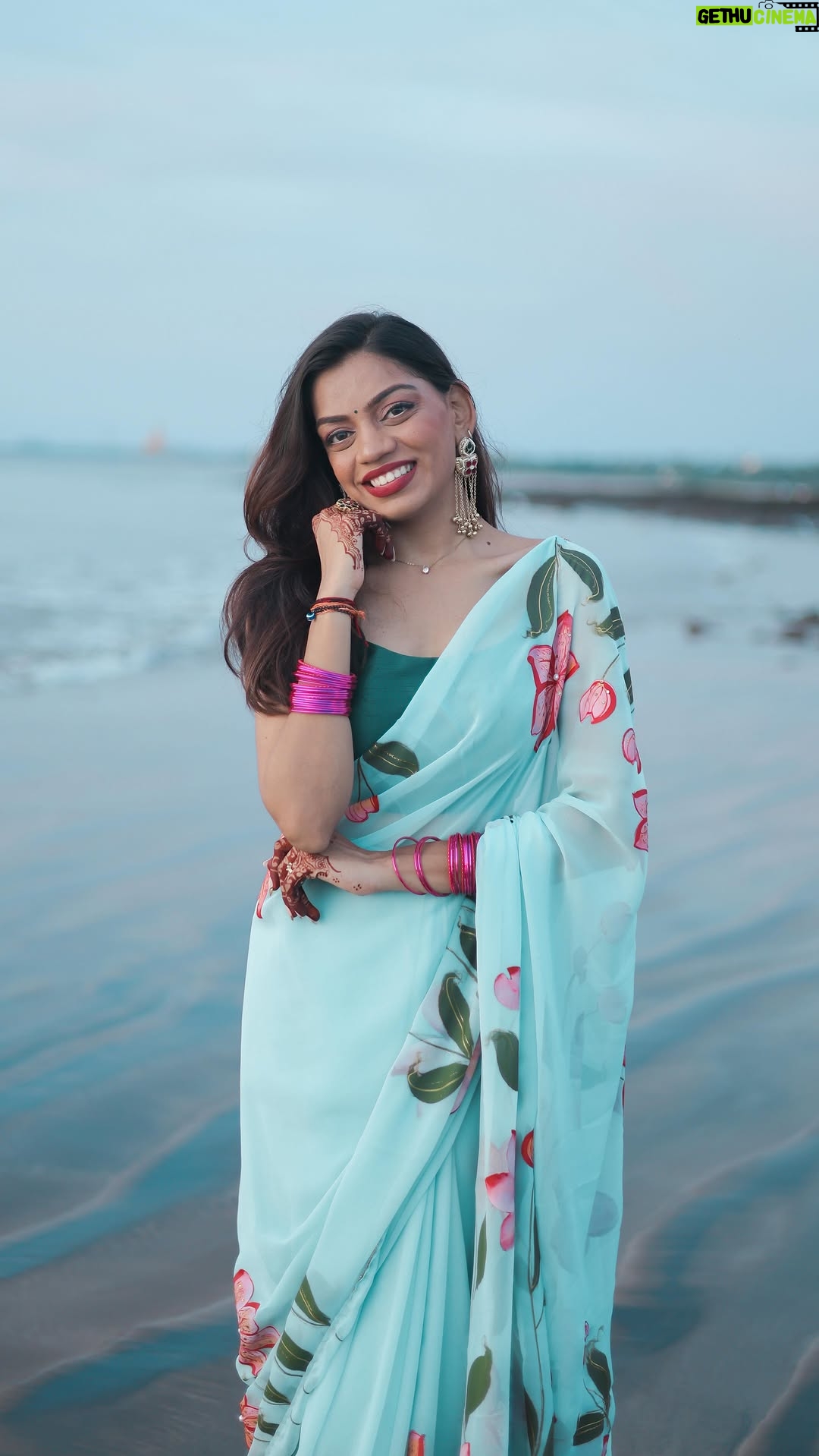 Dixita Patel - 11.5K Likes - A little GIVEAWAY for you guys 🧿🫂✨ , I did a little thing before the function started ✨ can you spot the change? 👀💕 sending away few makeup products  for  who guesses it 🤭💌🙈💞

.
#ethnic #saree #desi #fiance #makeup #makeuptransformation #makeuptutorial #viral #beautyreels #beauty #grwm #getreadywithme #trend #trending #engagement #festive #ethnic #reel #reels #reelitfeelit #feelkaroreelkaro #explore #feature #saree #gujarati #couple #couples #couplegoals