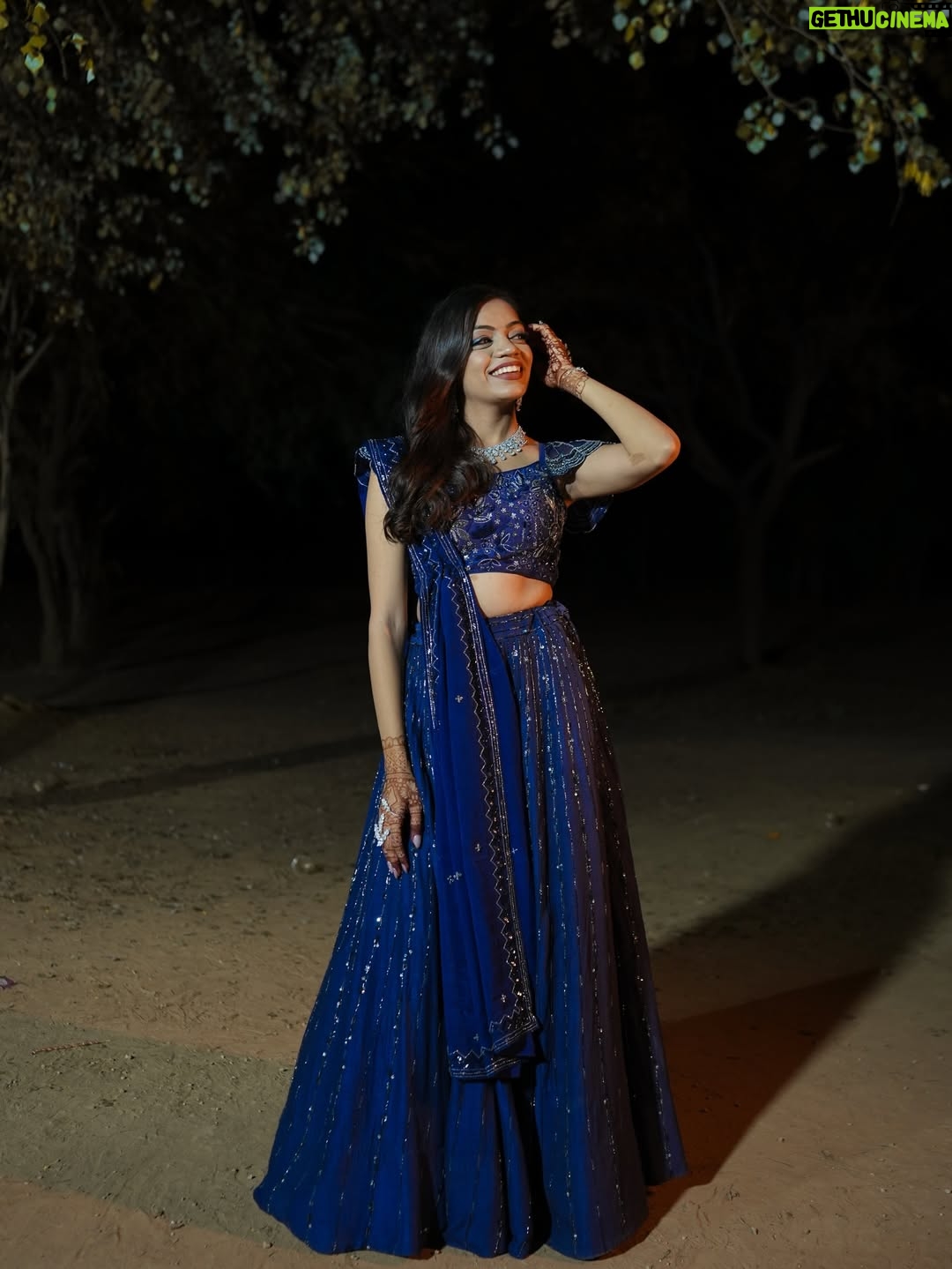 Dixita Patel - 6.3K Likes - Alexa, play main character energy for dulhe ki behen 😮‍🔥💃
.
.
#whatiwore at my Brother’s #reception 
.
.
.
Outfit - @ranisabysonaljain 🦋
Jewellery- @ishhaara ✨
Press on nails - @pressique._ 💅