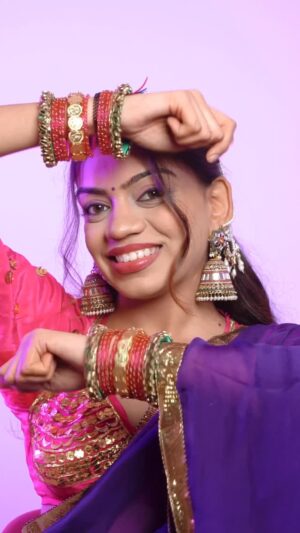 Dixita Patel Instagram - Wedding guest hairstyle šøāØ
.
.
Outfit - @houseofbaisa_jaipur š
Earrings - @97pehnava_jewels āØ
Bangle stack - @padikkai šŖ·
.
.
.
.
#wedding #guest #hairstyle #hair #hairgoals #festive #ethnic #desi #aangi #aangiblouse #hairstyles #hairgoals #earchain #festive #ethnic #festivevibes⨠#hairinspo #trending #viral #hairlove #braid #braidinspo #braids #earchains