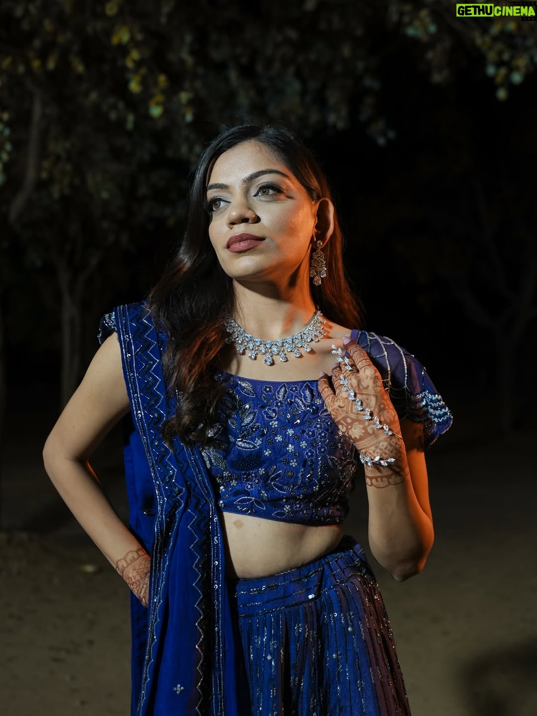 Dixita Patel - 6.3K Likes - Alexa, play main character energy for dulhe ki behen 😮‍🔥💃
.
.
#whatiwore at my Brother’s #reception 
.
.
.
Outfit - @ranisabysonaljain 🦋
Jewellery- @ishhaara ✨
Press on nails - @pressique._ 💅