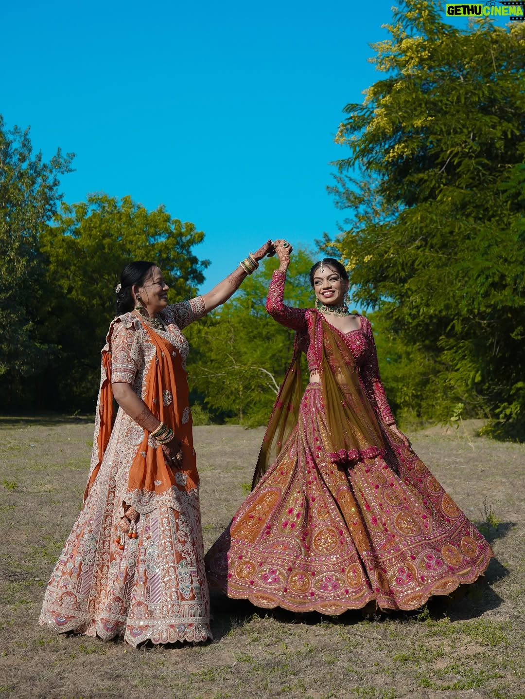 Dixita Patel - 8.4K Likes - मेरे दो अनमोल रतन ❤️✨🪬

.
.
.
.
Me & mom wearing - @chhabrainternational Chandni Chowk , opposite to Mc Donald’s , Delhi 💕
Dad wearing - @parichaydesigner 
Jewellery - @ishhaara 
.
.
.
#family #momanddad #wedding #FamilyTime #FamilyLove #FamilyBond #FamilyGoals #FamilyVibes #MyConstants  #MyHome #BlessedWithTheBest #MadeOfLove #Together #ForeverUs #FamJam #Us #IndianFamily #DesiFamily #FamilyTraditions #GharKiVaat #GujaratiFamily #MomDadAndMe #DaughterLove #DaughtersWorld #ProudDaughterMoment #FamilyPortrait
