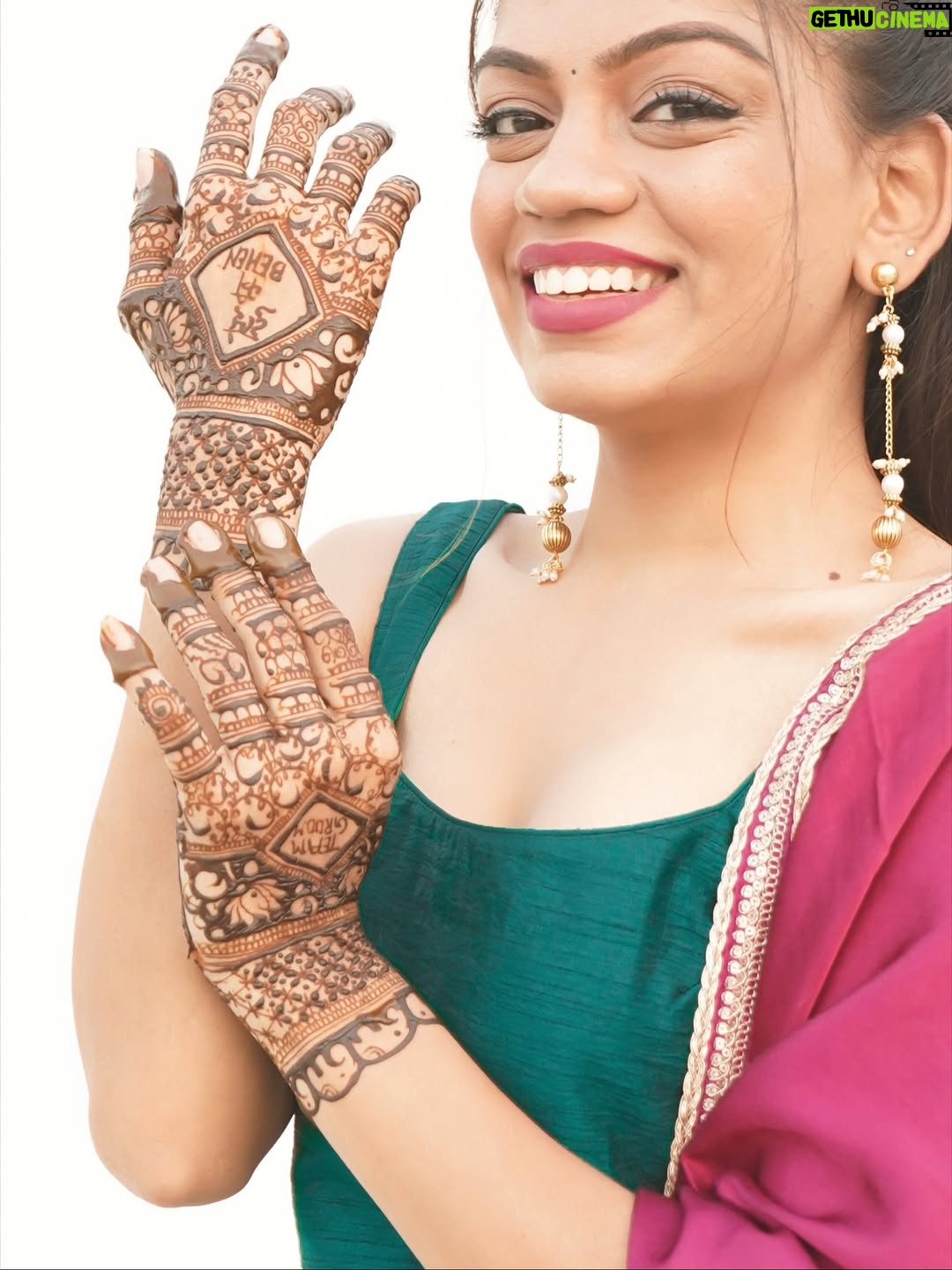 Dixita Patel - 9.1K Likes - All set for BHAI KI SHAADI 🧿❤️✨
.
.
Mehendi - @_mehendibyaarti 
Suit - @labelratan 💕
Earrings - @alittleextra.co.in 
.

.
.
#bhaikishaadi #shaadi #mehendi #mehendiart #mehendidesign #bhaibehen #shaadiseason #shaadimagic #mehendioutfit