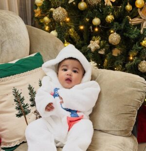 Diya Krishna Instagram - Happiest Christmas all🧿🎄🎅🏻