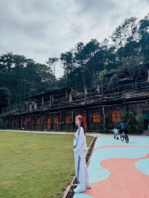 Dong Nhi Instagram - Dį»p cuį»i nÄm nĆ o cÅ©ng phįŗ£i tį»± thʰį»ng cho gia ÄƬnh nhį» mį»t chuyįŗæn Äi vui vįŗ» vĆ ngįŗp trĆ n tiįŗæng cʰį»i bĆŖn nhau š„³š„³ā¤ļøā¤ļø
#nhithangfamily