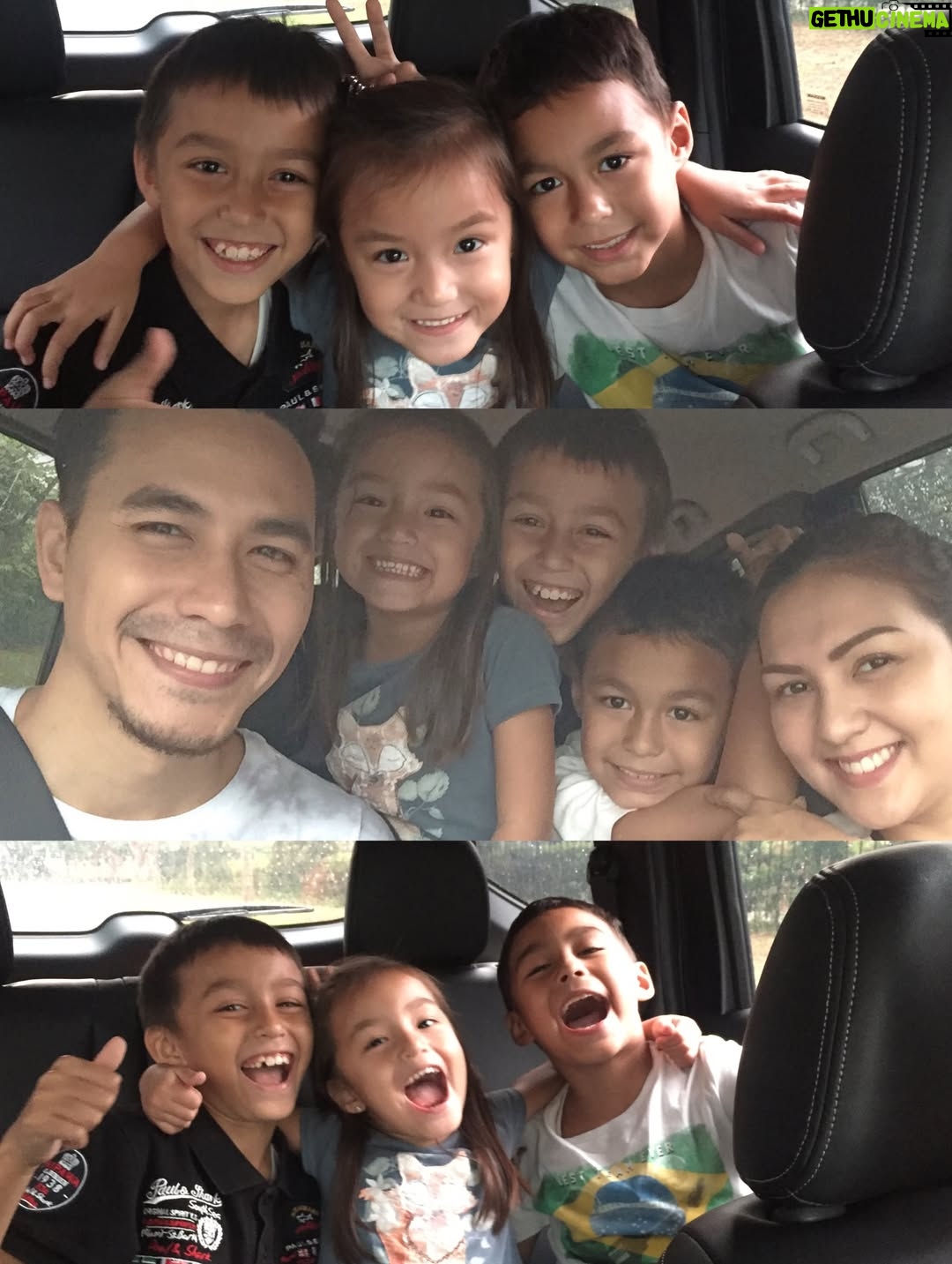 Donna Agnesia - 30.6K Likes - 2016…✨

Wow, udah 10 tahun aja. Ada sedihnya, kehilangan, tapi banyak juga senangnya. Share yang happy2 aja yaa.

Most of all udah pasti bareng sama @dagnesia & kiddos 🤗❤️

Lio & Diego masih konsisten di bola. ⚽️

Tahun kedua merintis PH dan bikin web series perdana, yup @arya.saloka sebelum jadi Aldebaran 🤩

Pertama kali ajakin anak2 camping & road trip, dan masih banyak lagi… yaah di swipe aja yaa. 😊

#2016