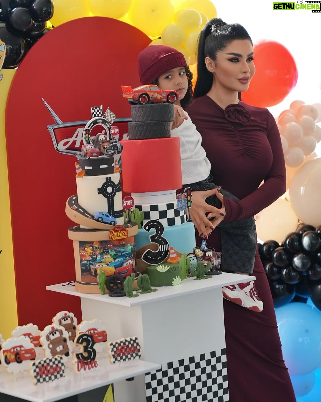 Donya Jahanbakht - 534.7K Likes - تولد سه سالگيت مبارك آرتامم♥️با تو من خوشبخت ترينم♥️ @artam 
ورق بزنيد 
#birthday