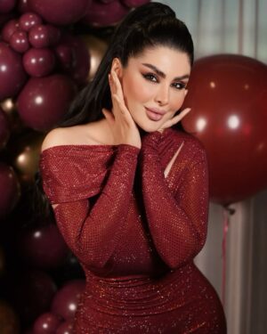 Donya Jahanbakht Instagram - 🎂35🎂 Happy birthday to me♥️🦂🐍 don't ask me what I wished for....
ورق بزنيد