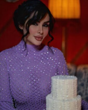 Donya Jahanbakht Instagram - BYE 33💋💜 ورق بزن