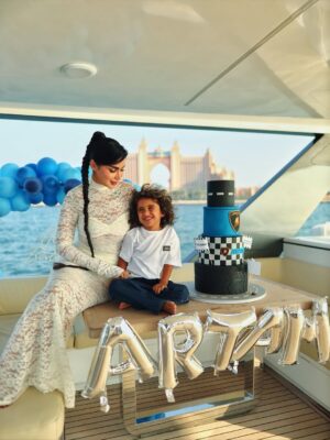 Donya Jahanbakht Instagram - آرتام من تولد چهار سالگيت مبارك💕 @artam  ورق بزن 
#birthday