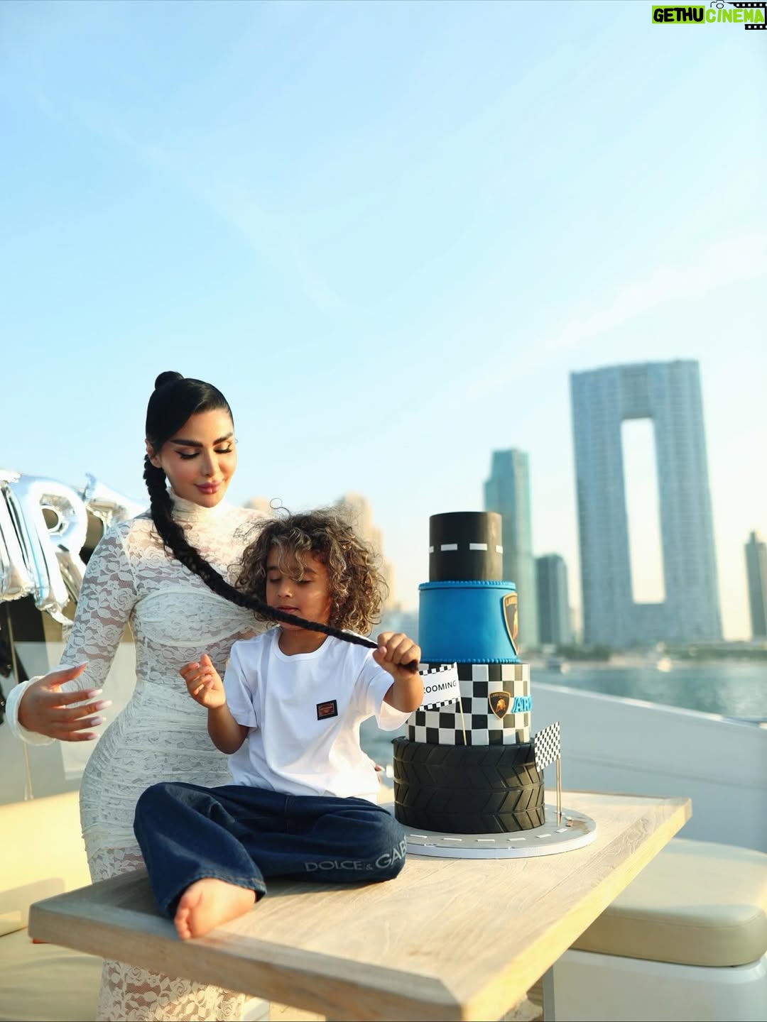 Donya Jahanbakht - 448.5K Likes - آرتام من تولد چهار سالگيت مبارك💕 @artam  ورق بزن 
#birthday