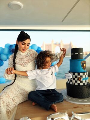 Donya Jahanbakht Instagram - آرتام من تولد چهار سالگيت مبارك💕 @artam  ورق بزن 
#birthday