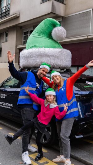 Dorothée Pousséo Instagram - 🎁🎄 « Est-ce que Titeuf aime Noël ? »

Oui… mais encore plus quand tous les enfants ont des cadeaux sous le sapin ❤️

Avec Dorothée Pousséo et Donald Reignoux, la hotte mobile du Secours populaire Paris est partie en mission pour collecter des cadeaux et apporter un peu de magie à celles qui en ont le plus besoin. 

À la Fédération de Paris, ce sont près de 3000 enfants qui pourront recevoir un cadeau grâce à votre générosité. ✨

🎅 La collecte continue, vous pouvez aussi aider en faisant un don.
Lien en bio 

Musique : @richard_bauduin_ 
Réalisation vidéo : @benoit.jpeg 

#SecoursPopulaire #HotteMobile #NoëlSolidaire #MissionCadeaux #solidaritémaroc