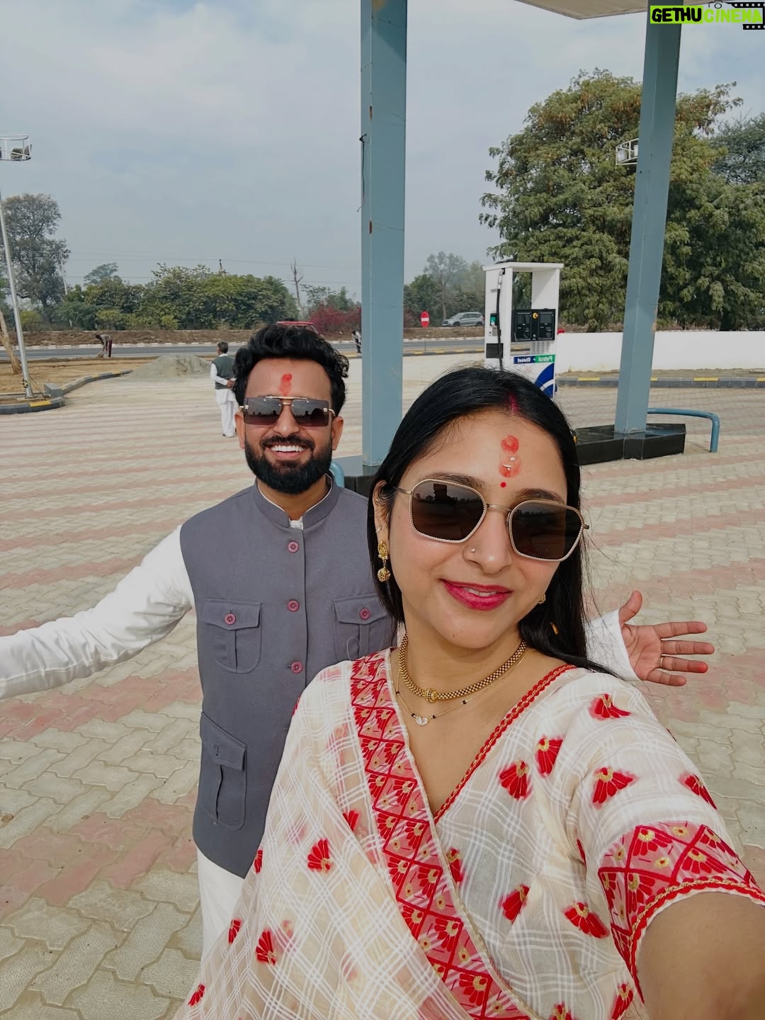 Dr Aishwarya - 1.6K Likes - He said “Dhuniya lagise” 🌸
.
.
.
#mekhla #couplelove❤️