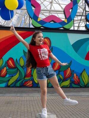 Duda Batista Instagram - Começando a semana com muita alegria no coração e @gigibraziil nos pés, pois nada melhor do que ter modelos exclusivos, personalizados e muito conforto! Amoooo!!! ❤️👟👟❤️

#dudabatista #gigibrasil #conforto #sapatos #15anos #calçados