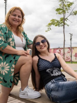 Duda Batista Instagram - Começando a semana com muita alegria no coração e @gigibraziil nos pés, pois nada melhor do que ter modelos exclusivos, personalizados e muito conforto! Amoooo!!! ❤️👟👟❤️

#dudabatista #gigibrasil #conforto #sapatos #15anos #calçados
