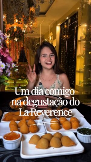 Duda Batista Instagram - Parte 3 da degustação āØ
Chegamos Ć parte mais esperada pela @dudabatistaoficial ⦠os salgadinhos! š
Depois de passar pelas outras etapas, agora Ć© hora de provar aquele detalhe que conquista todo mundo logo na primeira mordida.
A Duda estÔ conferindo de pertinho tudo o que farÔ parte do seu aniversÔrio, com sabores que fazem toda a diferença na experiência da festa.
ā¶ļø DĆ” o play e confere essa parte favorita da degustação
š¬ Conta pra gente nos comentĆ”rios: qual salgadinho nĆ£o pode faltar na sua festa?
#15anos #degustação #buffet