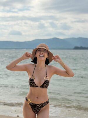 Dulguun Odkhuu Instagram - 🌴☀️🤍