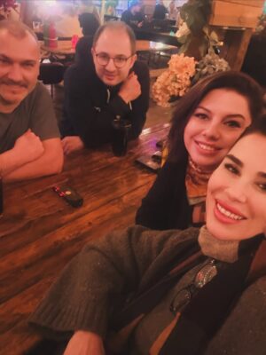 Duygu Şen Instagram - 20 günün özeti ❤️❤️❤️❤️ çok sevgi çok huzur çok hamur çok medeniyet  @bayjshow @tyfnayd @corisjuliss