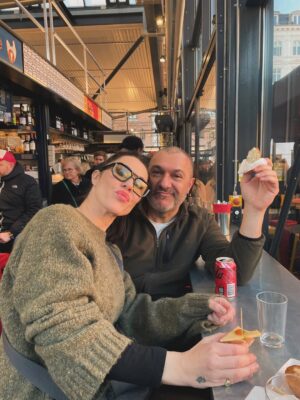 Duygu Şen Instagram - 20 günün özeti ❤️❤️❤️❤️ çok sevgi çok huzur çok hamur çok medeniyet  @bayjshow @tyfnayd @corisjuliss