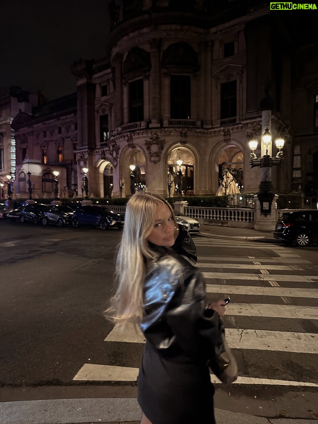 Ecem Atalay - 4.4K Likes - 