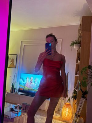 Ecem Karavus Instagram - Best mirror selfie of 2025 ✨