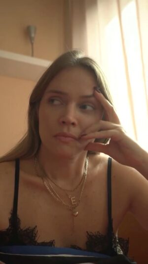 Ecem Karavus Instagram - sabah güzel uyanan vs zor uyanan