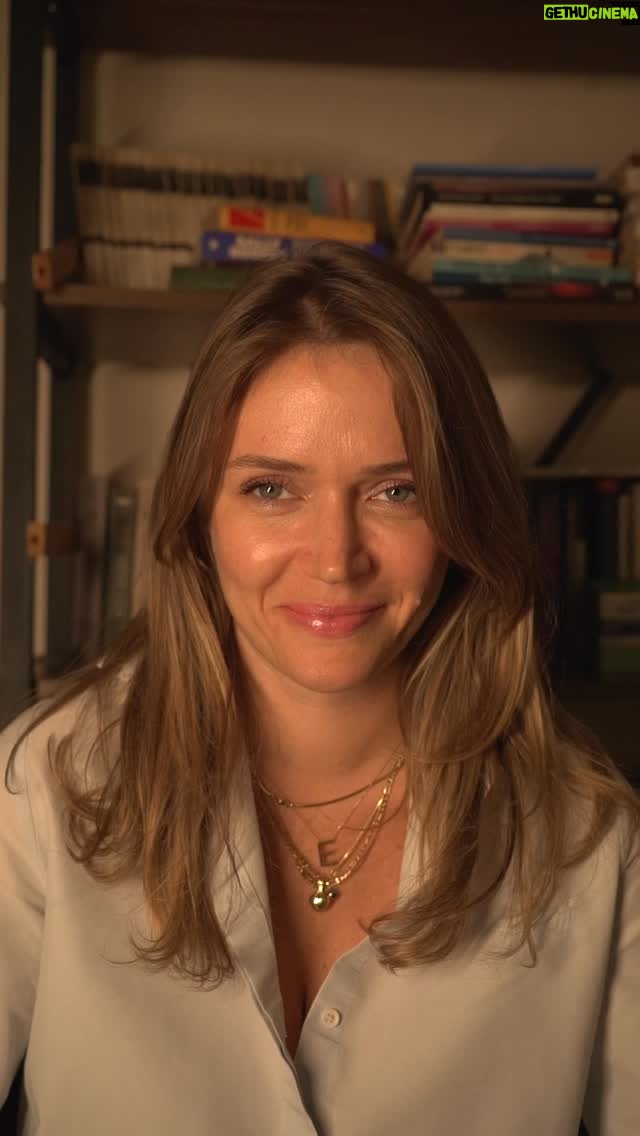 Ecem Karavus - 10K Likes - ilişkide travmaya takılmak 

Göya uzanamayan; @1ecemkaravus