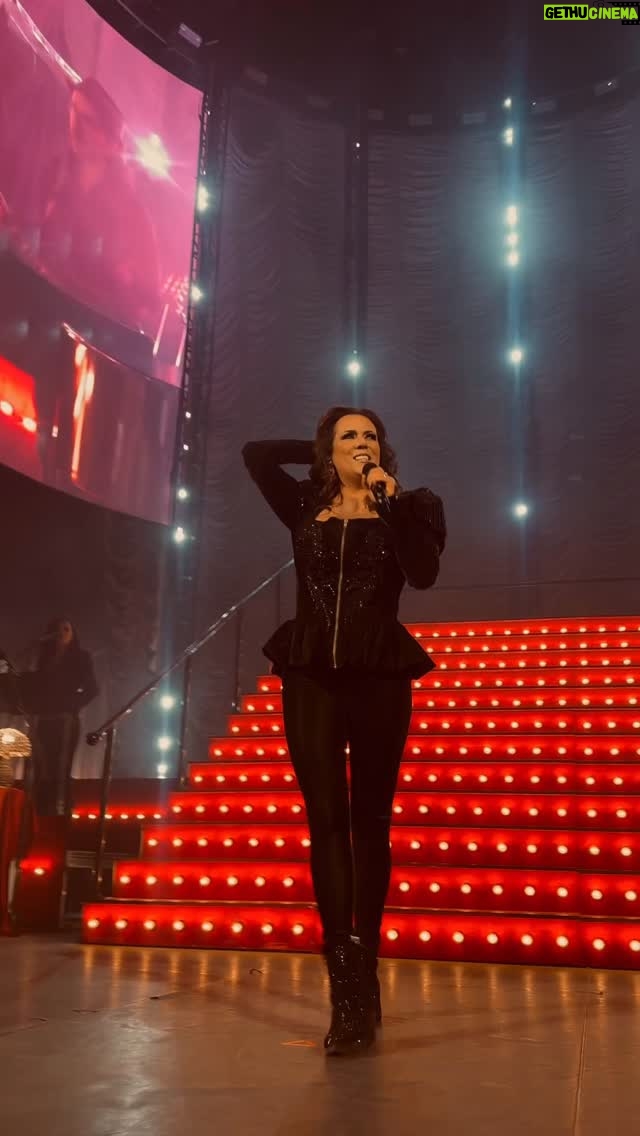 Edith Márquez - 1K Likes - En una de esas… ♥️✨ ¡Qué hermoso se ve siempre este momento!