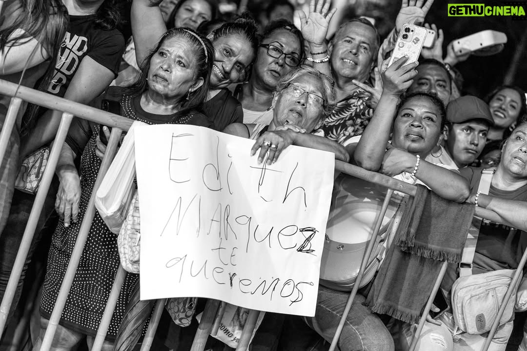 Edith Márquez - 1.4K Likes - ¡Gracias Acapulco, por tantos recuerdos y ustedes mis Marquezos de Guerrero,  los amo!💖✨

Fotografía: @drianavera