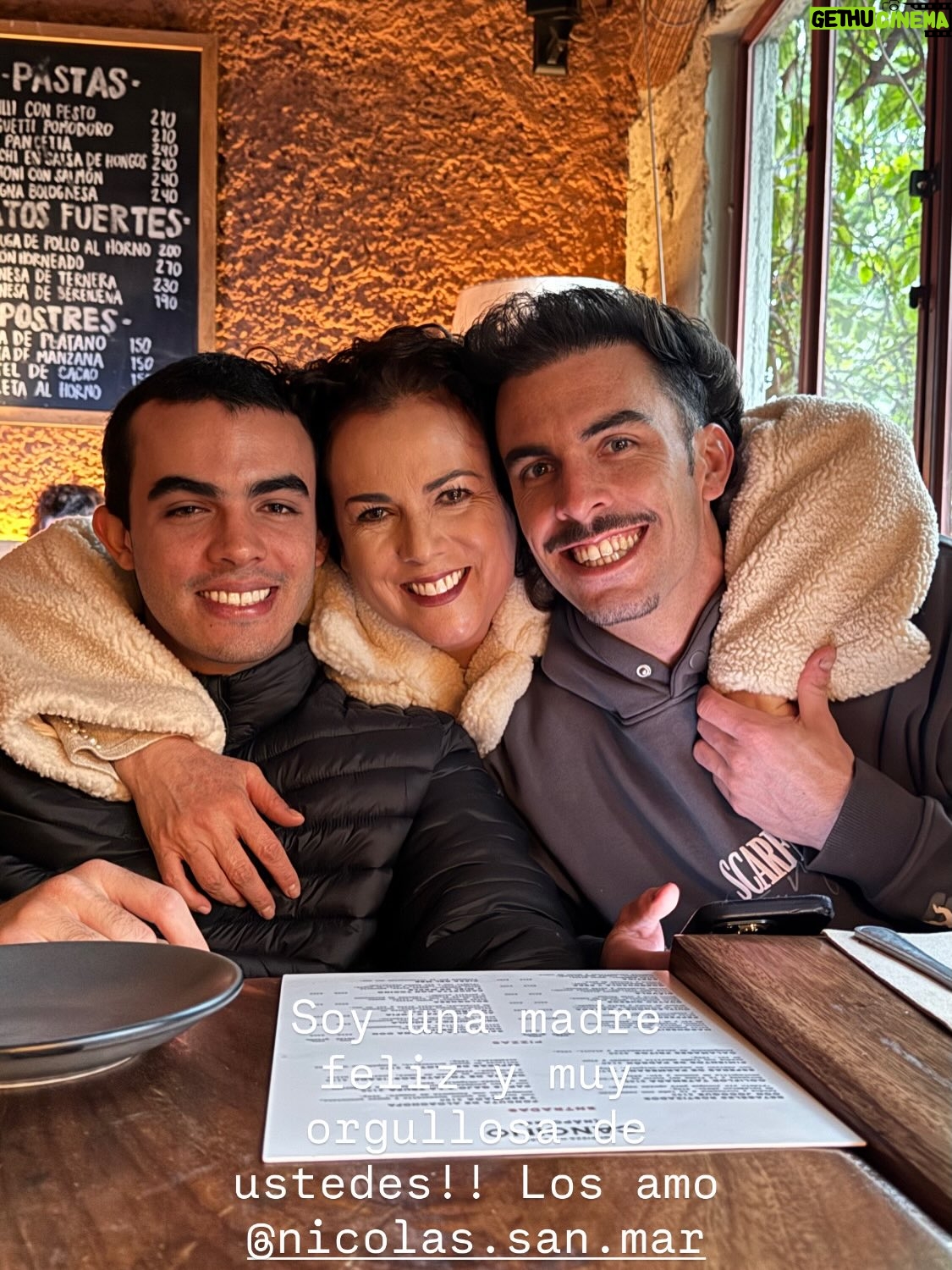 Edith Márquez - 4.3K Likes - No necesita ser su cumpleaños,para decirles a mis hijos cuánto los amo, lo feliz que me hicieron desde el día en que pude tenerlos entre mis brazos, y poder tener el orgullo de ser su ma, ellos han sido mis grandes compañeros de vida, he podido no solo enseñarles, también he podido aprender de ellos.
Me acuerdo cuando los vi por primera vez supe que era la verdadera felicidad en la vida, y también tenía mucho miedo de poder desempeñar el papel más importante que he tenido en la vida, de la mejor manera.
Los amo demasiado, INCONDICIONAL Y PROFUNDAMENTE !!!! Son lo más hermoso que tengo en esta vida ! Le pido a Dios me los llene siempre de salud, lo demás uno lucha para lograrlo! Los amo hijos míos !! @nicolas.san.mar y @capitanbastian 💙💙🥰🥰😍😍🎁🎁🎉🎉🎈🎈🎂🎂🎊🎊🤩🤩🍾🍾🙏🏻🙏🏻