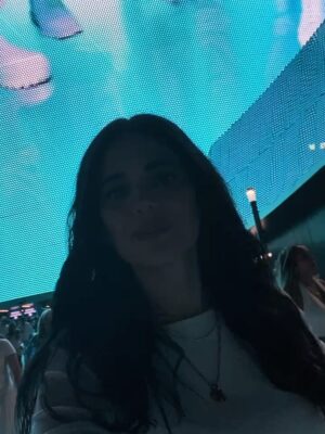 Edy Ganem Instagram - I went to see the Backstreet Boys for my birthday a few months ago and..OBSESSED!! 🤪
sooooo I decided to go again 🙌🏻🫶🏻