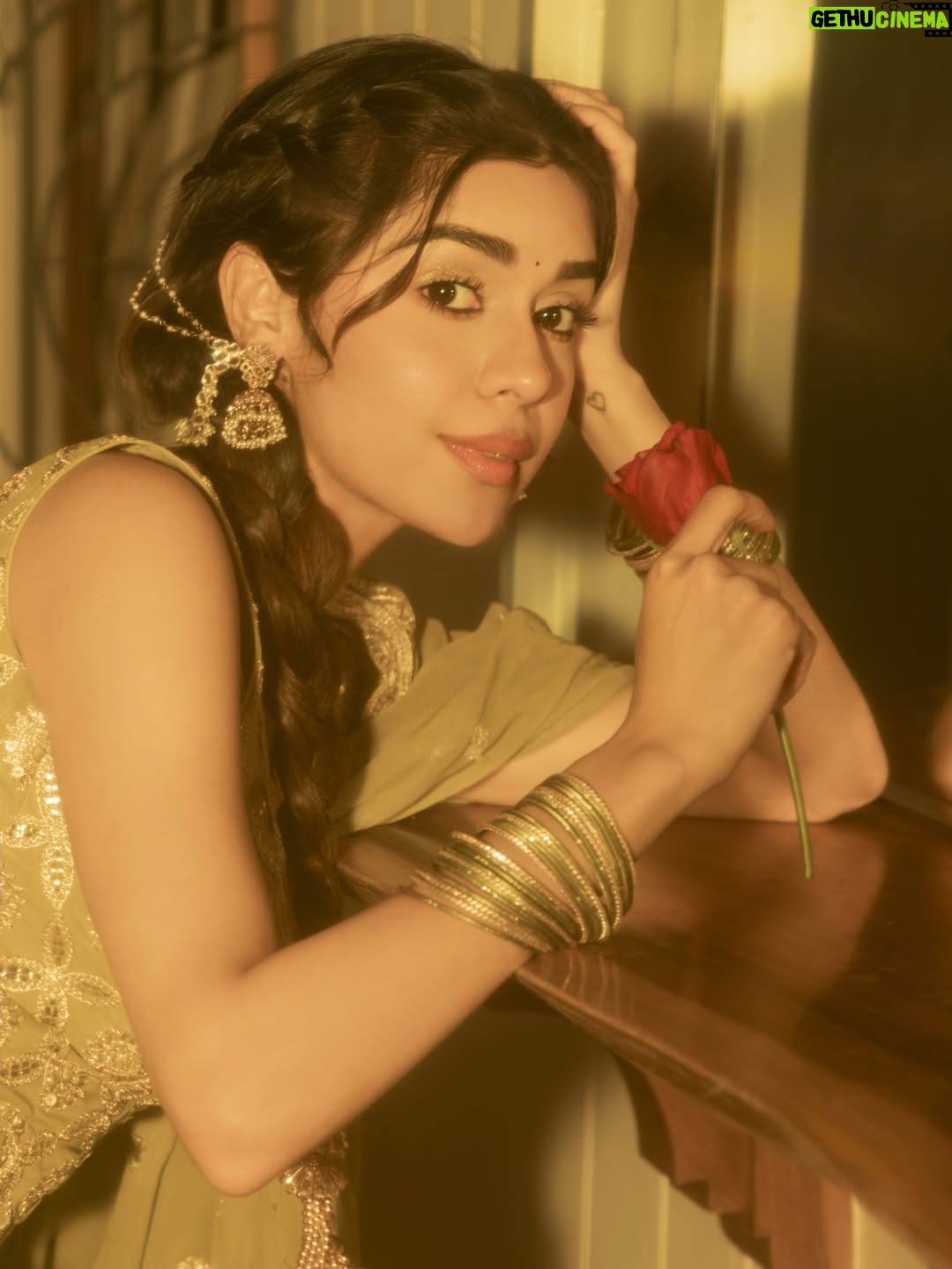 Eisha Singh - 316.8K Likes - दिवाने …. 🤍
.
.
.
#EishaSingh #EishasTribe