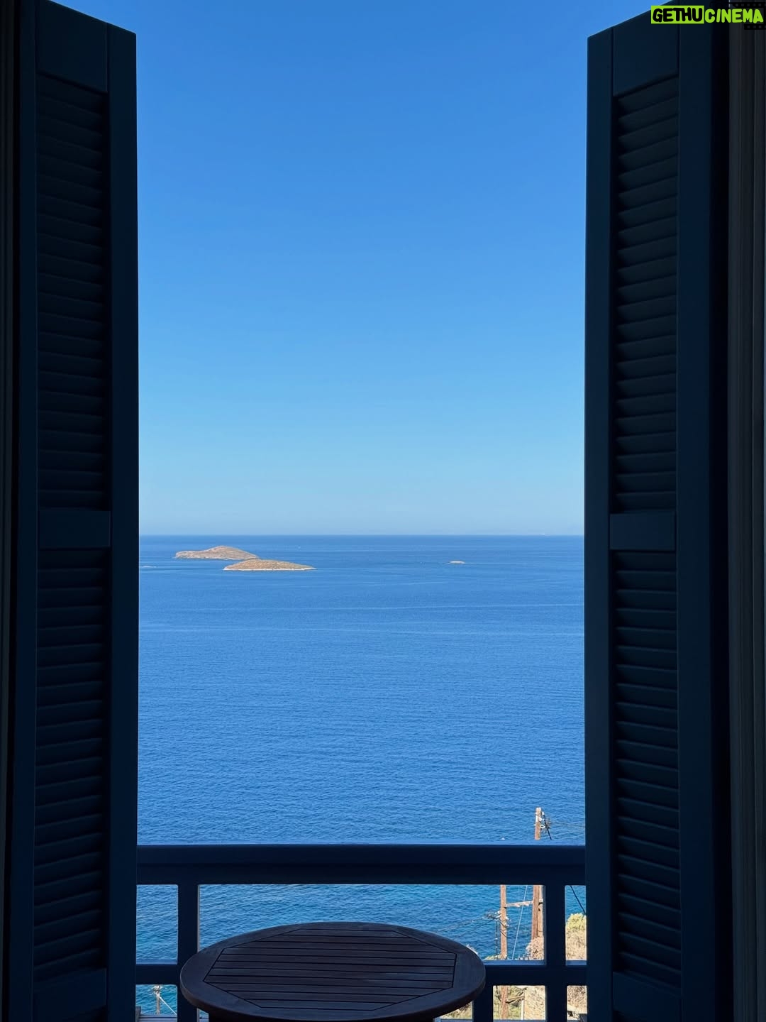 Elena Pieridou - 4.9K Likes - Άνδρος αρχόντισσα! 💙