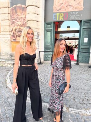 Elena Santarelli Instagram - Villa Giulia 

@anlaids_lazio 

#charityevent 

Friends @ezia.mod @caterinabalivo @lorenzodelia