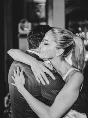 Elena Santarelli Instagram - E va beh 😍🤍😍🤍 

Noi siamo ancora qua 🤍 eh già ….😘