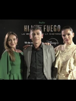 Eleonora Wexler Instagram - Presentación de #lahijadelfuego🔥🍫 
La venganza de la Bastarda 

A disfrutar de este culebrón que se las trae💣💯

Con mis compis @diecremonesi
@sangrejaponesa que lo dimos todo😂❤️
Con mi querido director @niscojorge
Siempre @elchuecosuar apostando a la ficción 🤗
La pueden ver por @disneyplusla

@holahulu
@kapowproductora 

El style es de @maggiemellas ✨️
 Monito divino @nantolin 
Bijou @fahomaba 

Me peino y maquillo @nanogmd 🌈💋
 Gracias @peloxpelo.arg