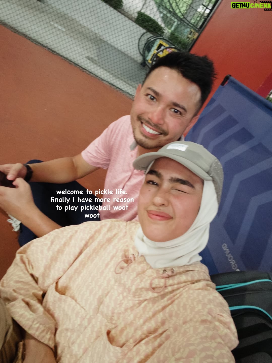 Elfira Loy - 33.7K Likes - Alhamdulillah untuk tujuh musim yang telah berlalu.
Semoga langkah-langkah kita selalu cukup, meski sederhana,
untuk dua hati yang diam-diam saling tahu dan saling tumbuh. 🤍
papepun pickle for life , lessgaur partnerrr kwkwkwkwkwk.