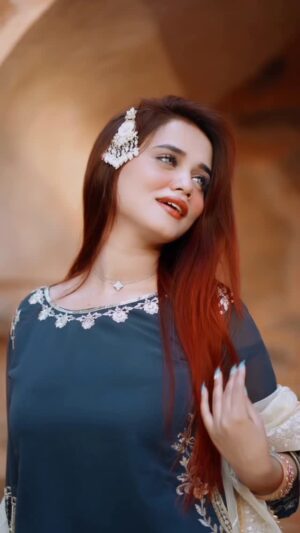 Eli Elina Instagram - Afghan Jalebi 🖤🔥 @eli_allu
🎥 @ranjan_dkitar
#elielina #reelitfeelit #explore #trending #treding #beautiful #less