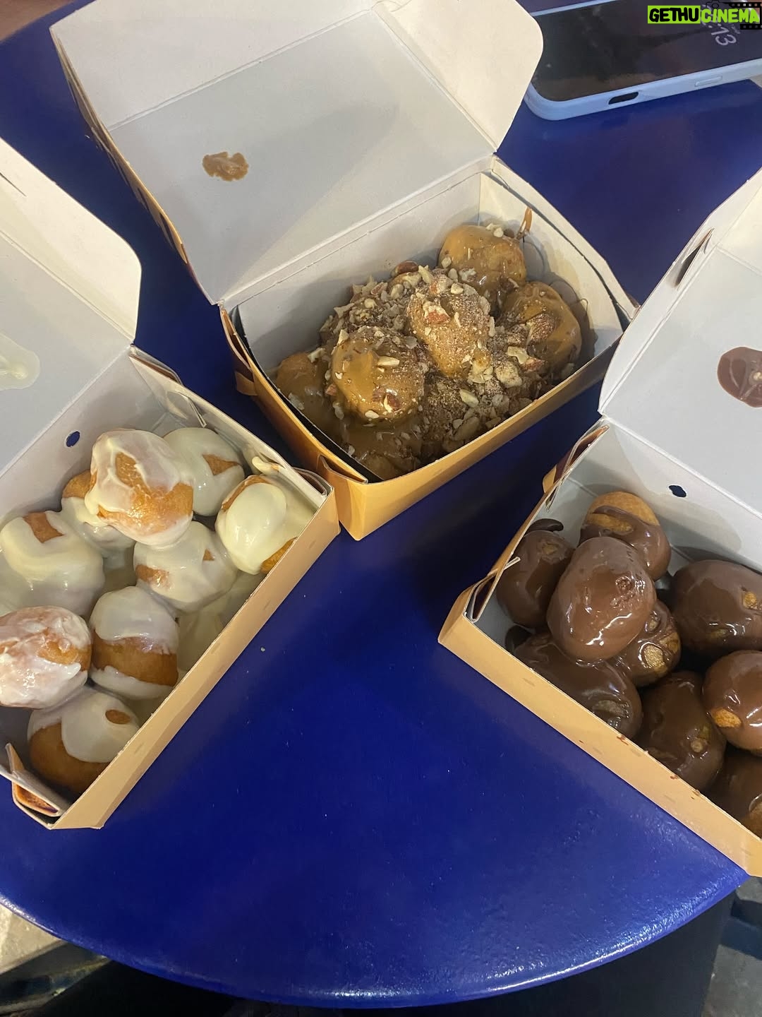 Elisa Bachir Bey - 697 Likes - August recap ☀️ 🇬🇷 and 🇫🇷 Mes personnes préférées, la mer et le dessert que j’aimerais manger tous les jours 💋