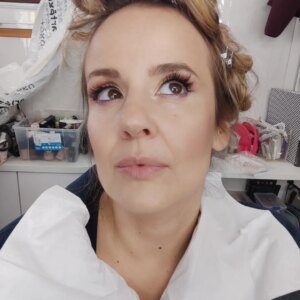 Elisa Di Eusanio Instagram - Adoro vedere nascere i personaggi su di me
Che trucco !!! @alemuah ❤️🎬
@karascio_consulenzeartistiche