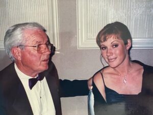 Elisa Donovan Instagram - 22 years gone. It was a f***ed up New Year’s present at the time. It still stings. But feels very different now. I’m close to my dad in wildly new ways and I’ve come to understand that when those we love die, they never really leave us. I still wish he could know Scarlett in a daily and tactile way,  see all of her uniquely stellar awesomeness. But I get that he actually does know all of it and her - just not on this physical plane. To be clear- I get it’s not the same. But in some ways it is indeed more pure. Love you, Dad! Thanks for the hummingbirds and the multitude of other signs. ❤️ ✨ #happynewyear #griefjourney
