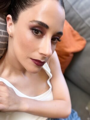Elisa Zulueta Instagram - Magia de @carofdezalamos en maquillaje y @viersaez en pelo

Maquillajes  @okwu_chile