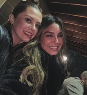 Elizabeth Gutiérrez Instagram - Batteries recharged ❤️ love u all forever
#homesweethome #family #sixpackplusone