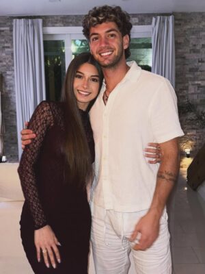 Elizabeth Gutiérrez Instagram - AMORES DE MIS VIDAASSSSSSSS ❤️
@christopherlevy @kaileylevy19
HAPPY THANKSGIVING 🙏🏻💫