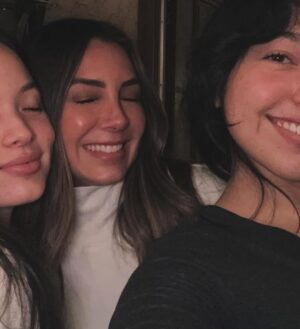Elizabeth Gutiérrez Instagram - Batteries recharged ❤️ love u all forever
#homesweethome #family #sixpackplusone