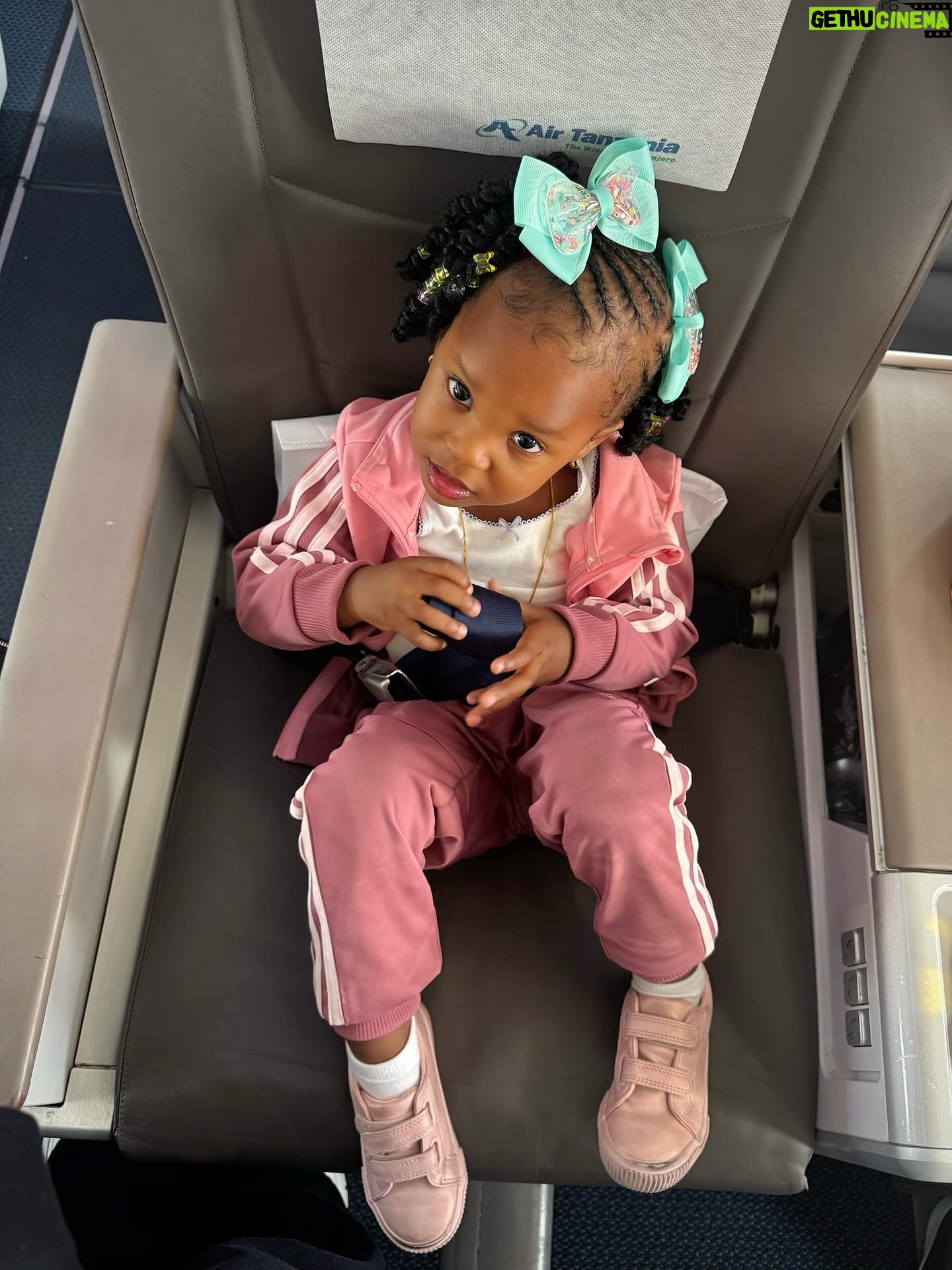 Elizabeth Michael - 73.2K Likes - Grateful for it all 🙏…. ready for more 🥂 

#2025🙏