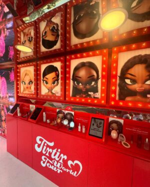 Elnaz Golrokh Instagram - Truck tour, beauty launch, and the Sweet team  thank you @tirtir_global ❤️🫶🏻!! Obsessed with this launch 🫶 TIRTIR at @ultabeauty