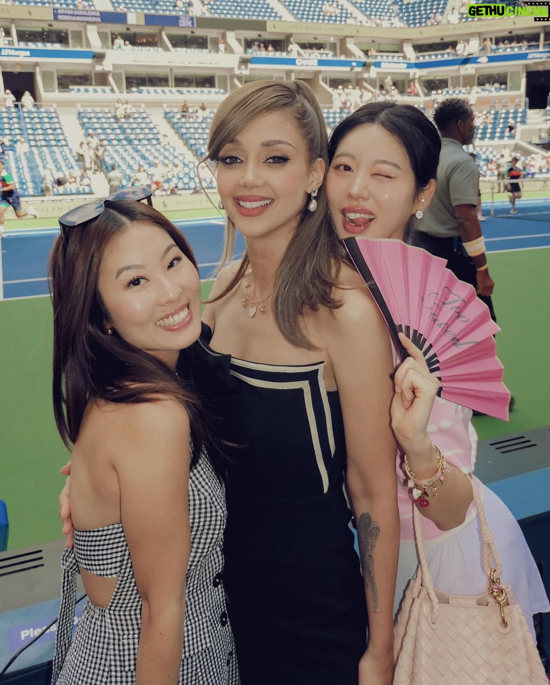 Elnaz Golrokh - 148.1K Likes - First time at the US Open and it was unforgettable 🎾💄 thank you @toofaced ! Love this sweet family 💕